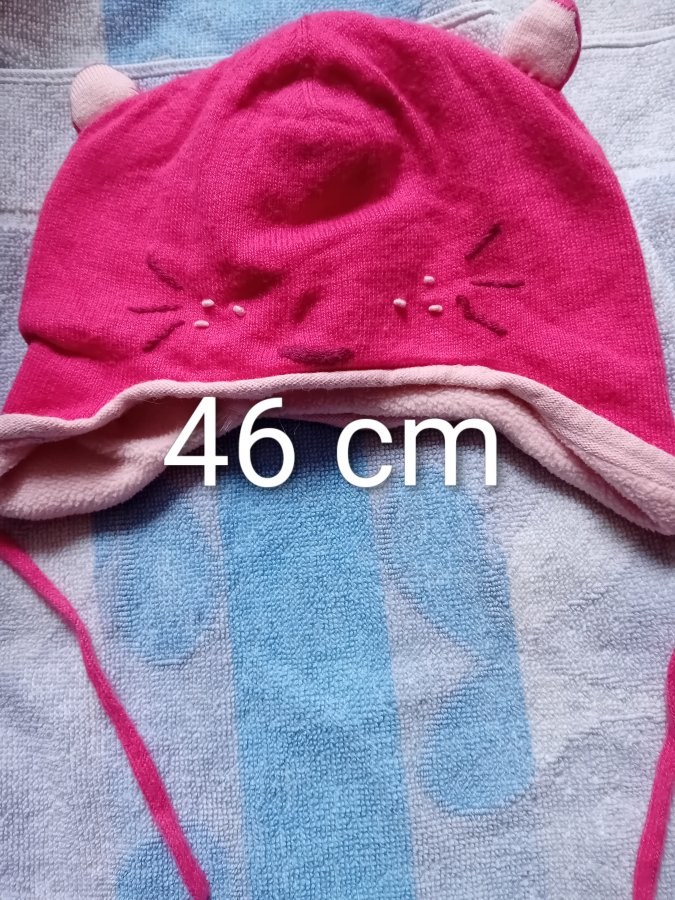 Illustration de Bonnet bébé 46 cm
