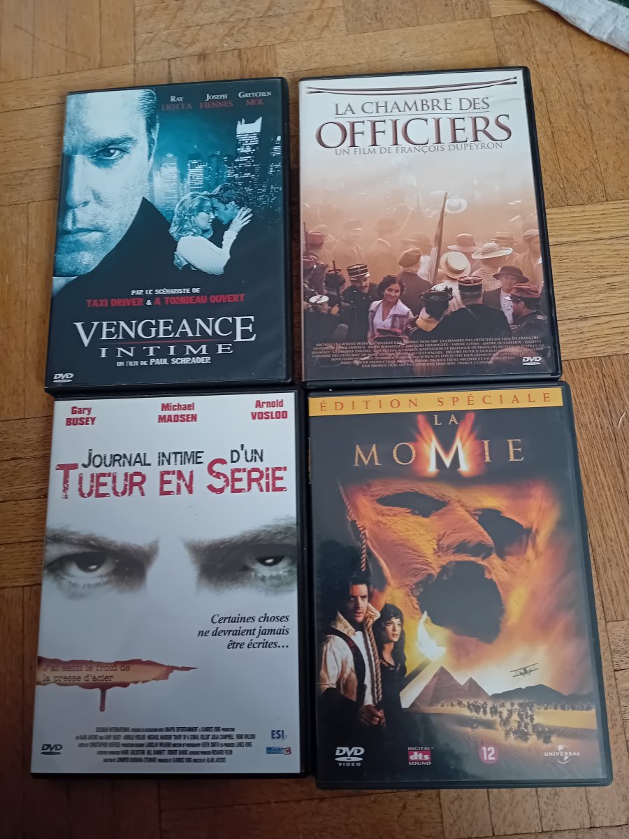 Illustration de Lot dvd