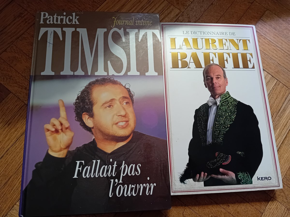 Illustration de Lot livres J
