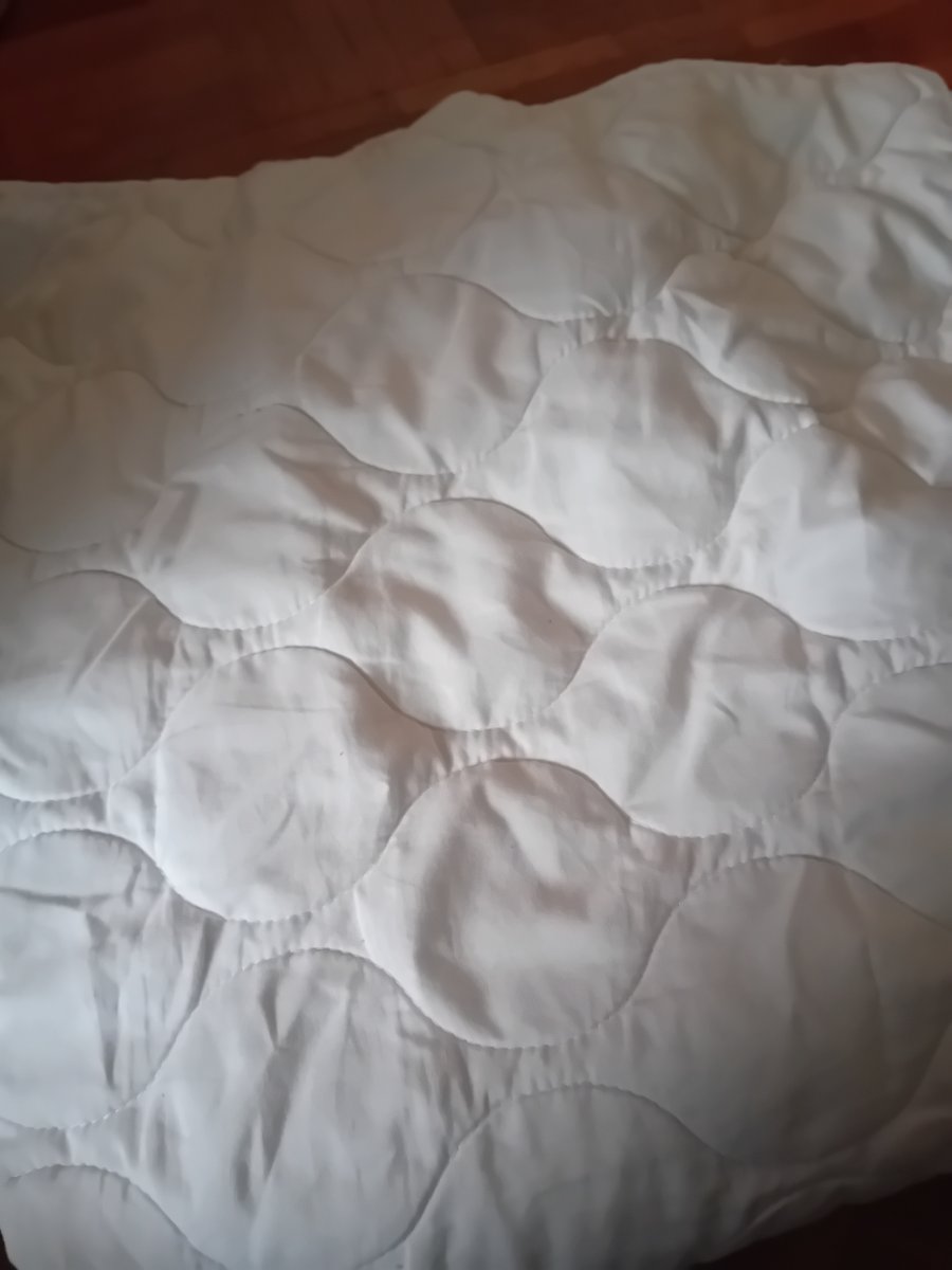 Illustration de Protege matelas lit 1 personne