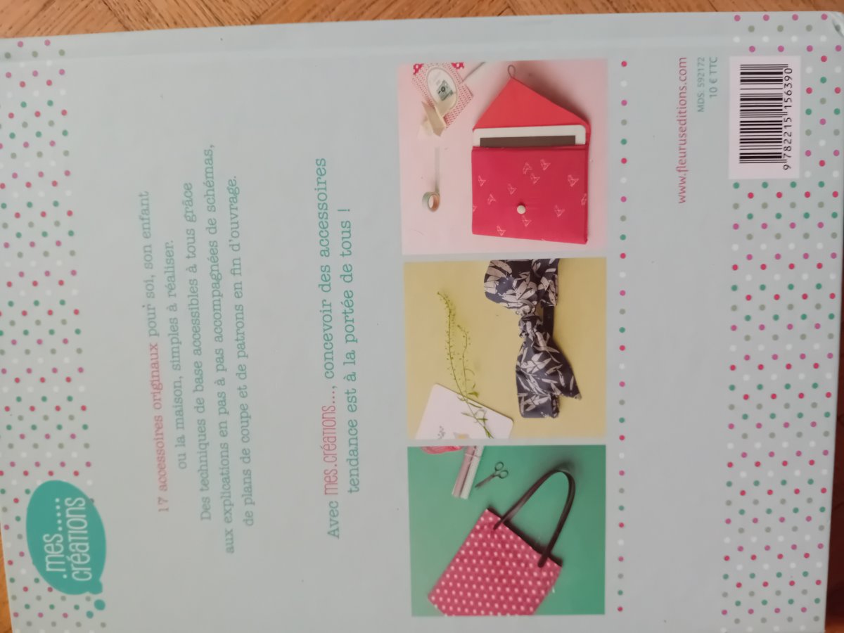 Illustration de Livre premiers pas en couture