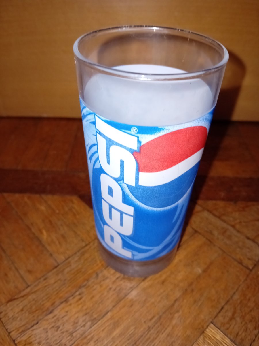 Illustration de Verre pepsi robbie Williams