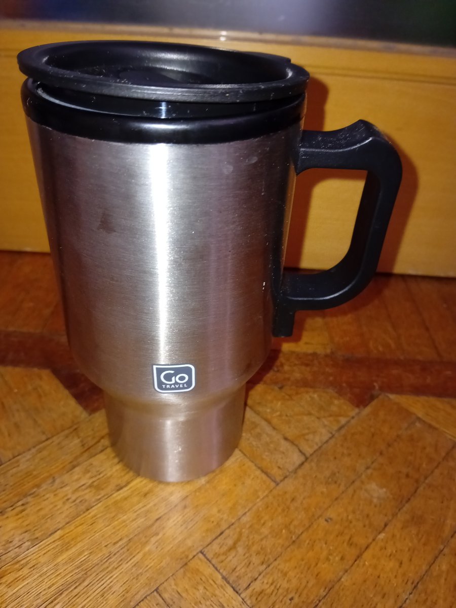 Illustration de Tasse de voyage