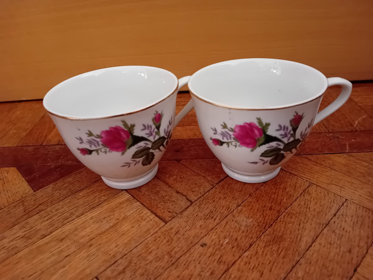 Illustration de 2 tasses