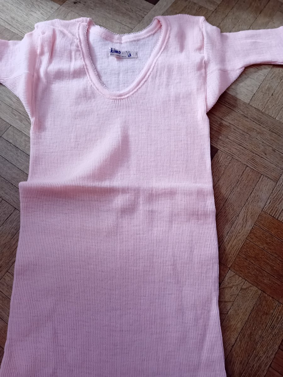Illustration de Sous vêtements en laine small/ medium
