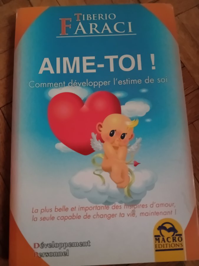Illustration de Livre aime toi comment développer l estime de soi