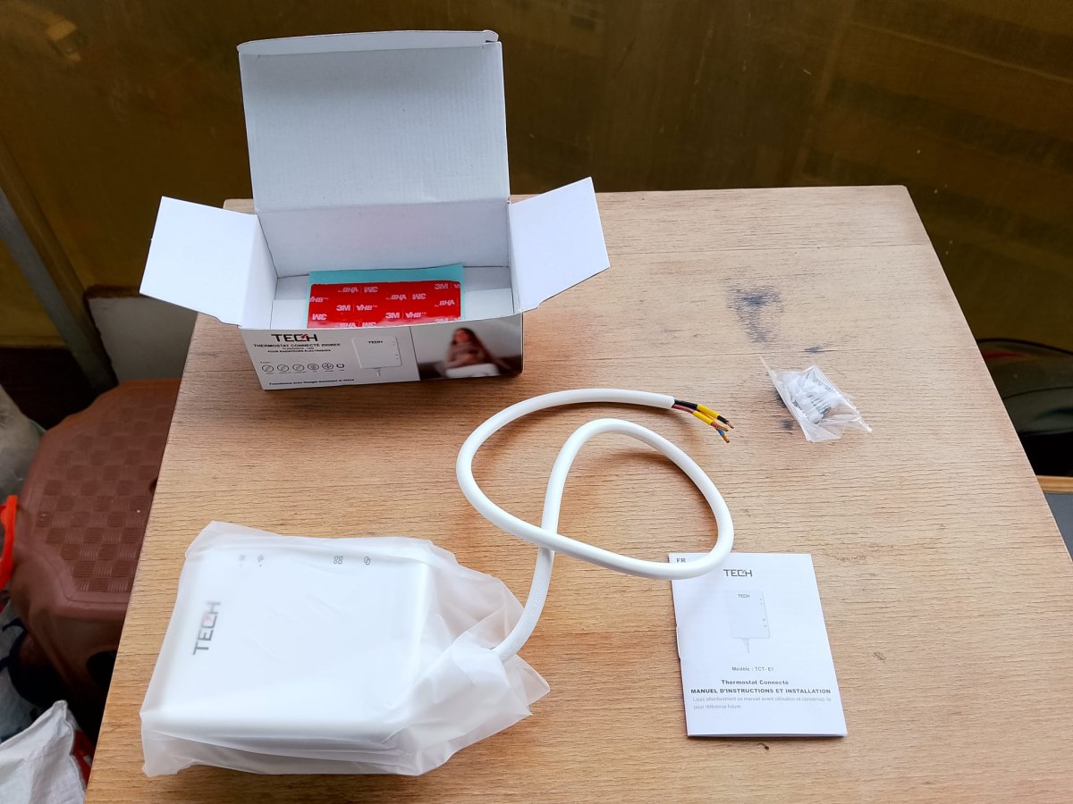 Illustration de Thermostat connecté pour des radiateurs électriques