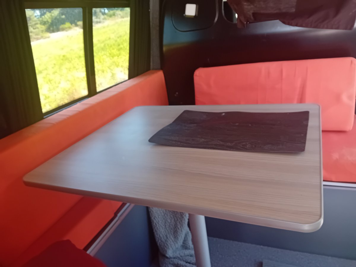 Illustration de Je donne mon camping car compte tenu de bon soin