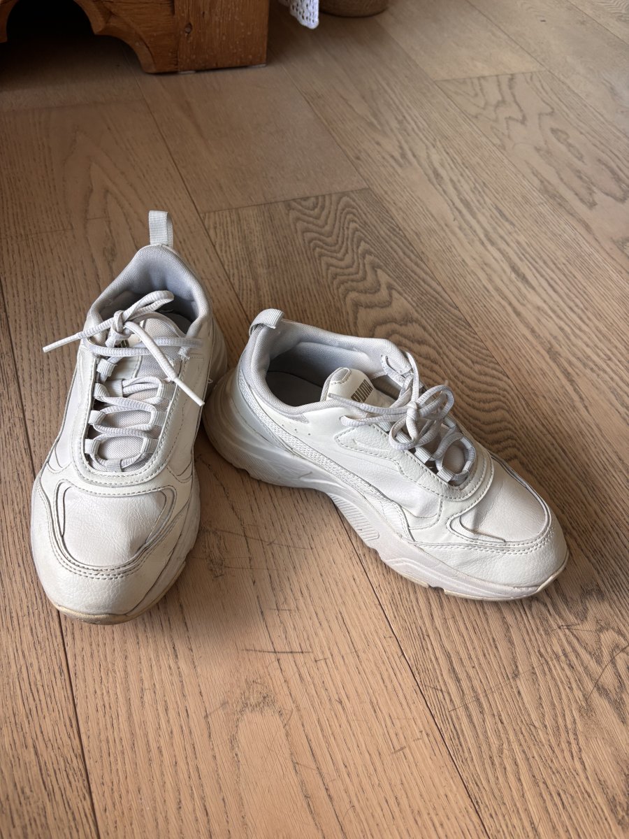 Illustration de Chaussures puma 37