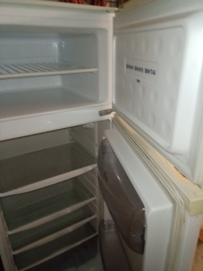 Illustration de frigo Whirlpool, fonctionne