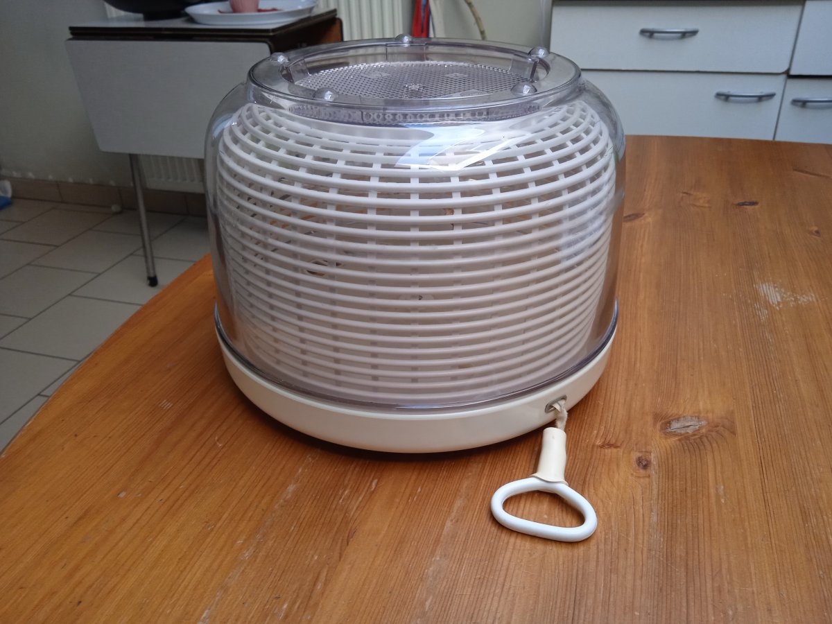 Illustration de Essoreuse à salade