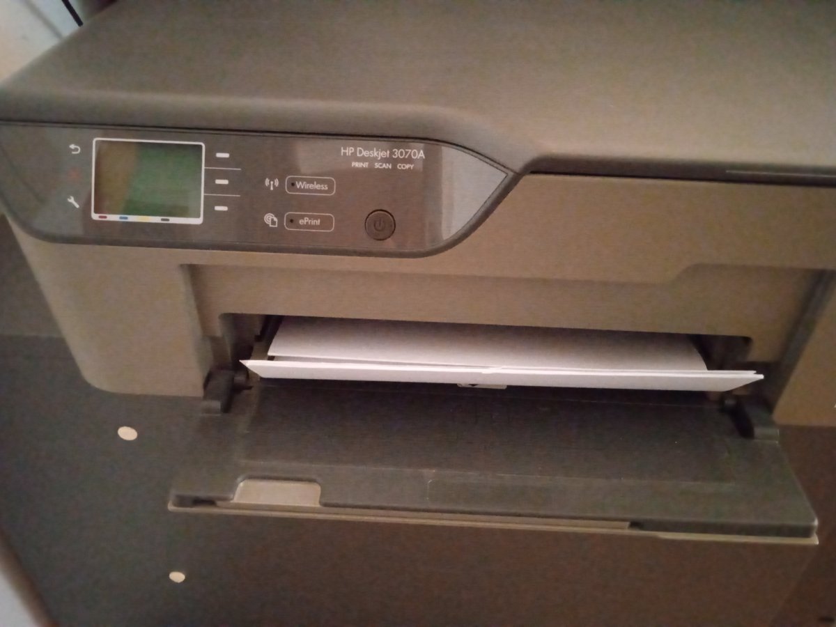 Illustration de Imprimante scanner HP Deskjet 3070A Wifi