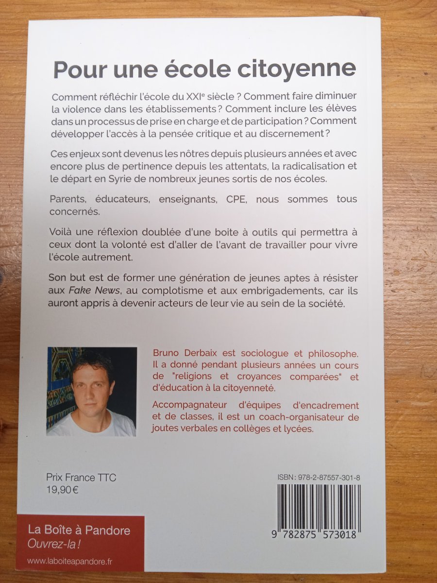 Illustration de Enseignement - Livre: "Pour une école citoyenne", de Bruno Derbaix