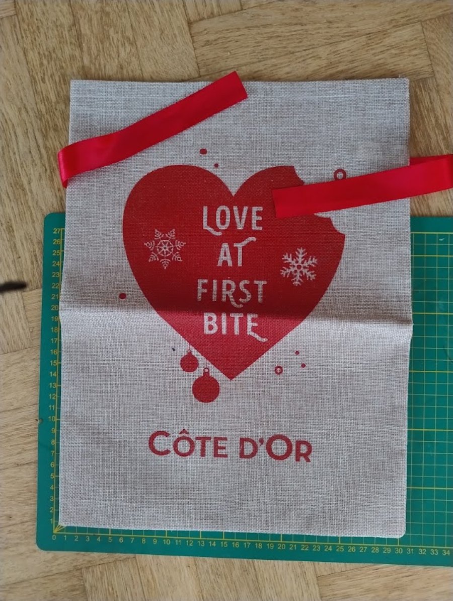 Image 2 sacs en toile de jute avec ruban