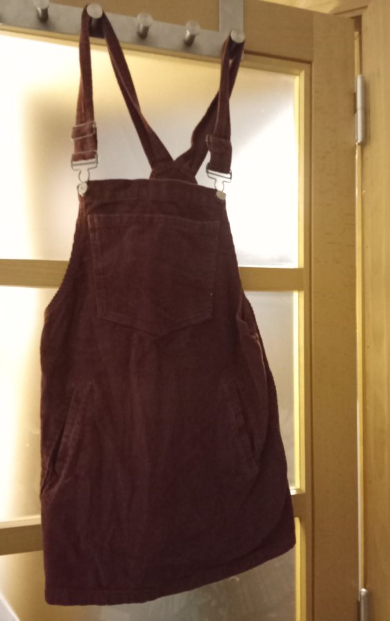 Illustration de Vêtements enfants 11 A 13 ans