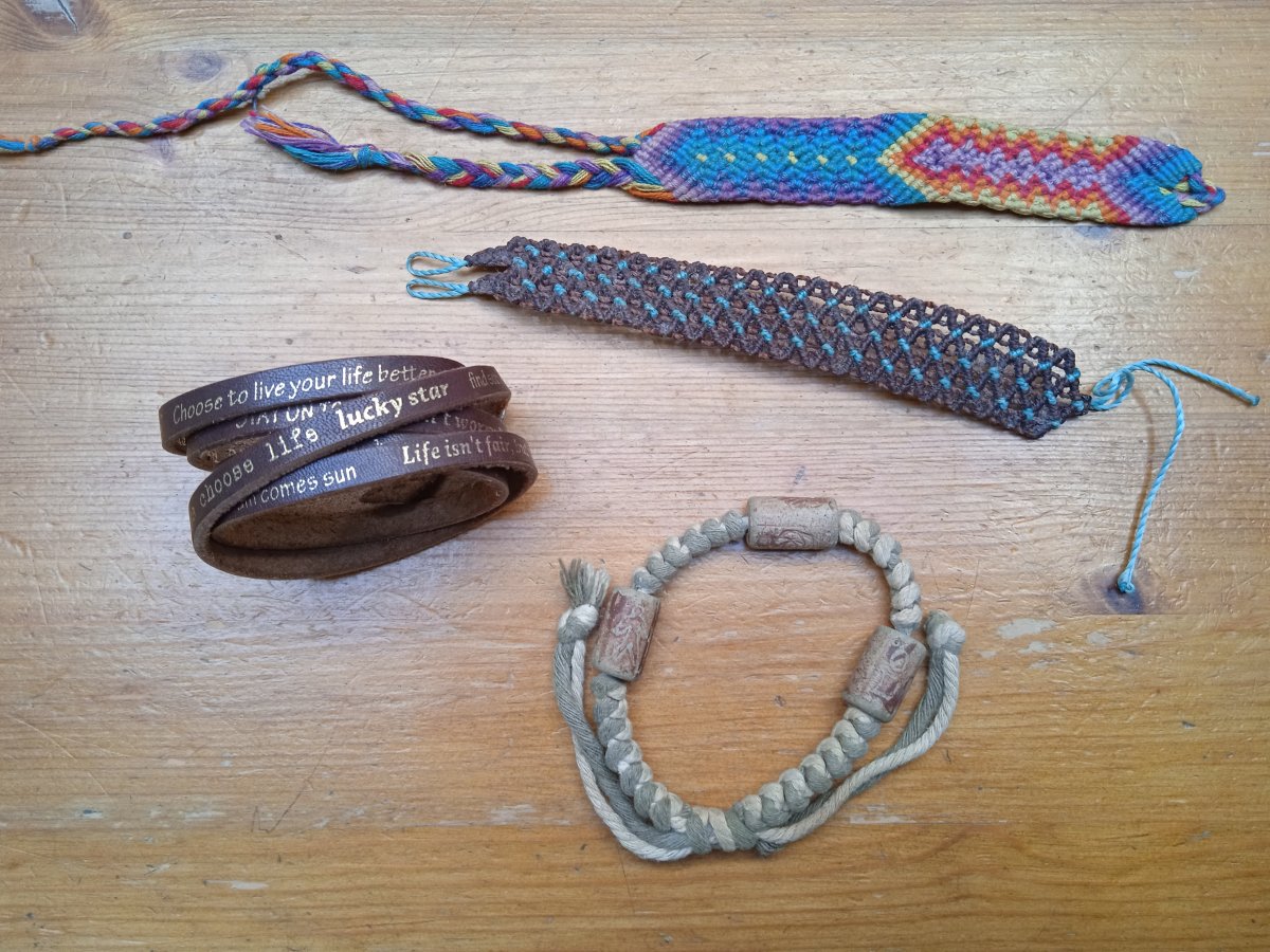 Illustration de lot de bracelets