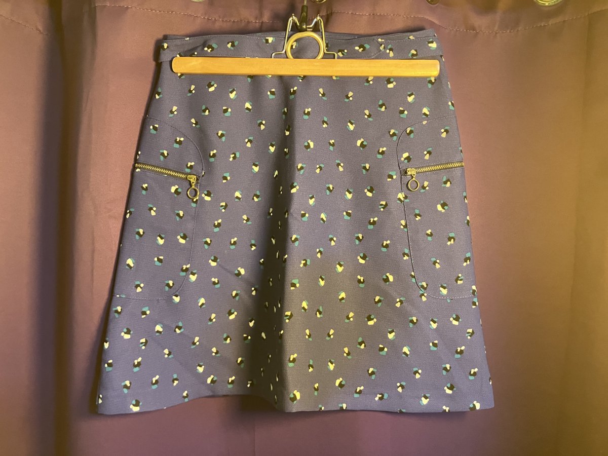 Illustration de Jupe 38