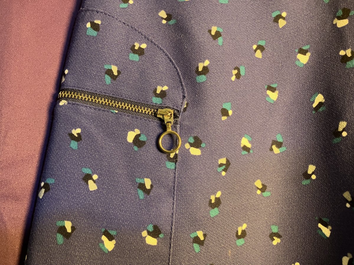 Illustration de Jupe 38