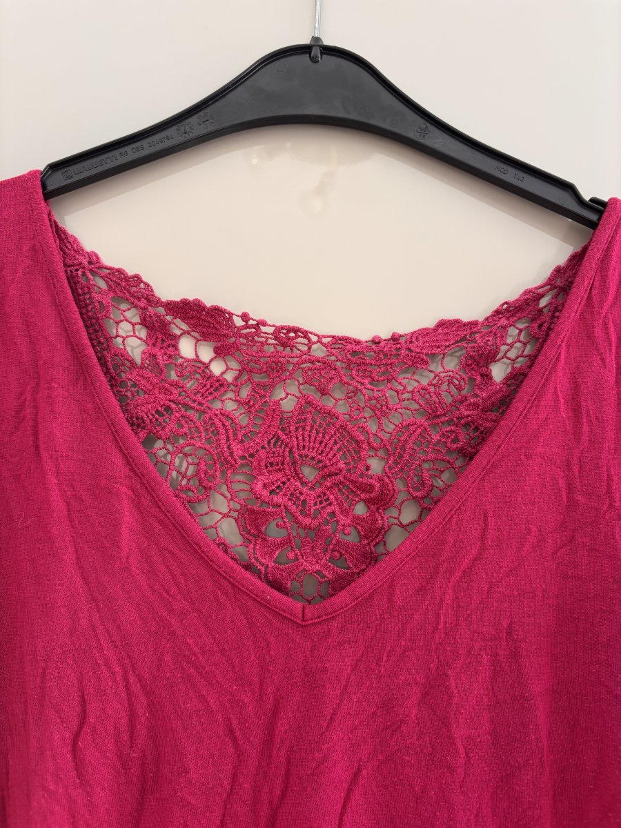 Illustration de T-shirt long taille S