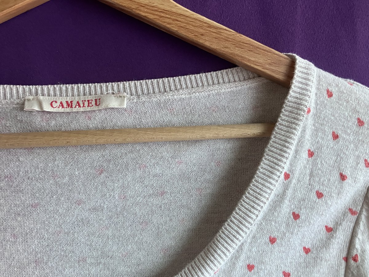 Illustration de Gilet petits cœurs Taille S/M