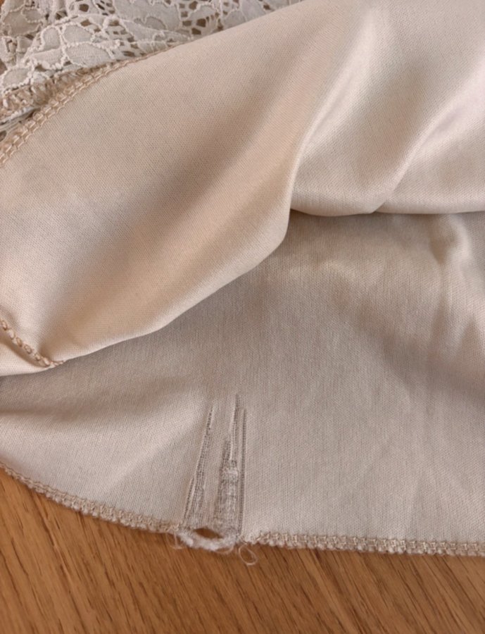 Illustration de Robe d’été beige taille S