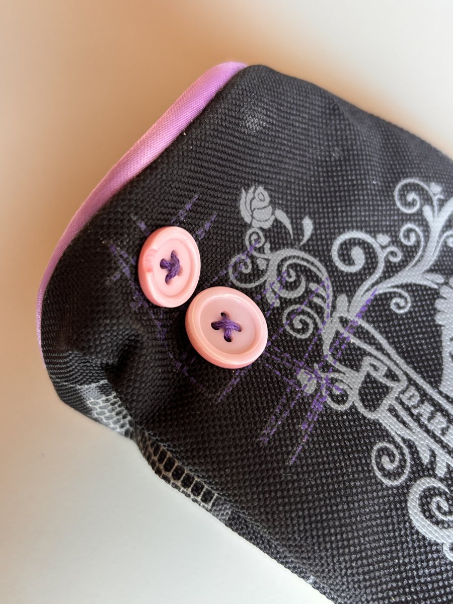 Illustration de Trousse scolaire chat noir
