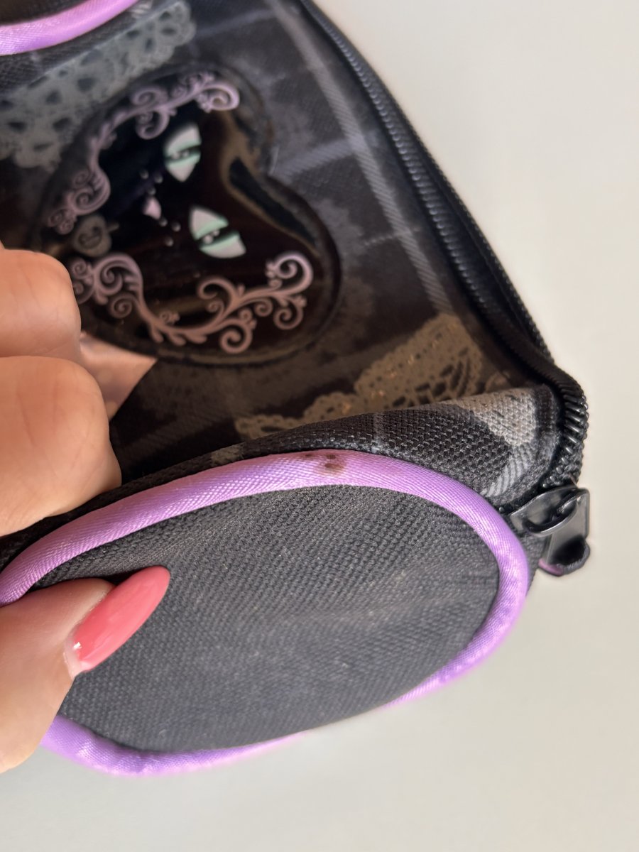 Illustration de Trousse scolaire chat noir