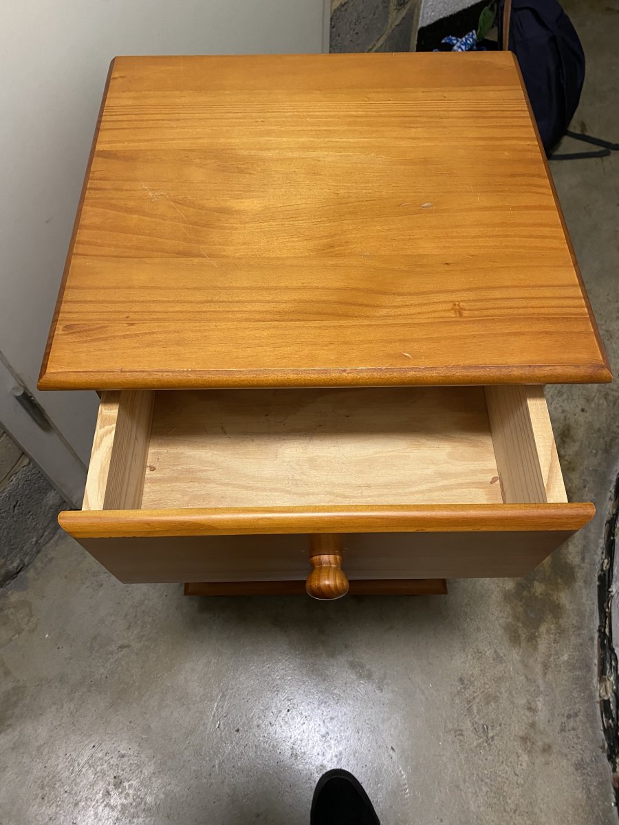 Illustration de A donner pt meuble à tiroirs