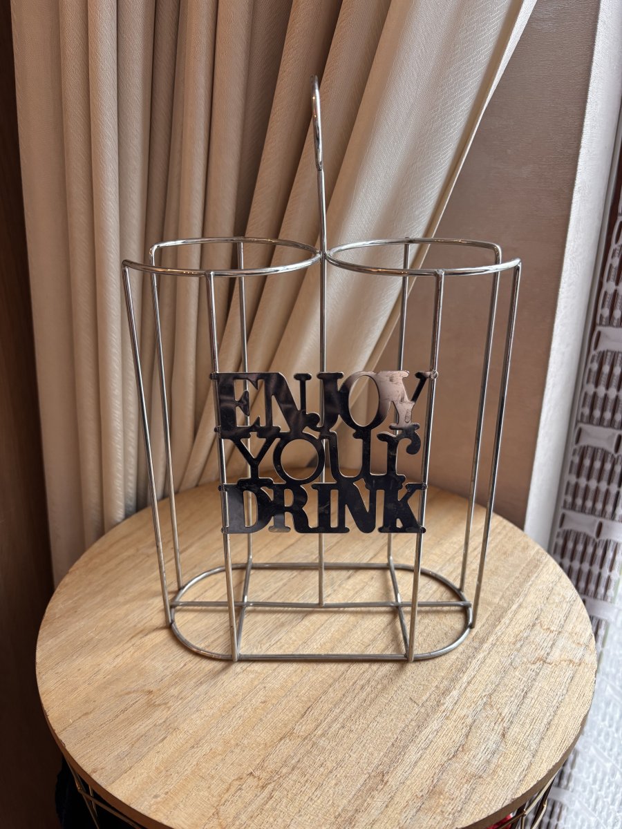 Illustration de Porte-verres ou tasses Maison du Monde
