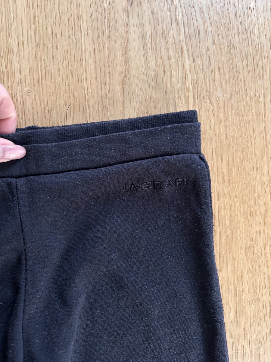 Illustration de Pantalon jogging enfant 7-8 ans