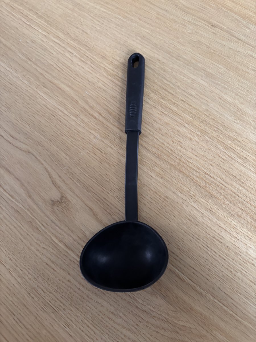 Illustration de Louche noire