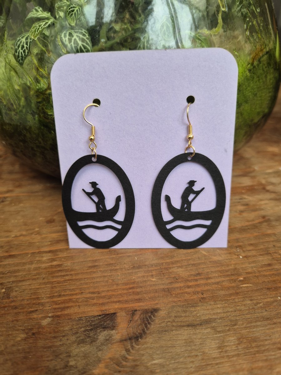 Illustration de Boucles d’oreilles en papier cartonné gondole 