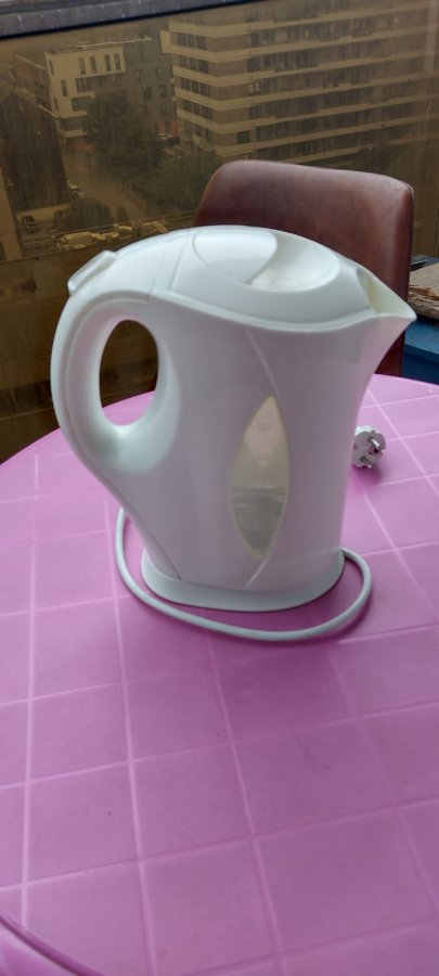 Illustration de BOUILLOIRE KETTLE WATERKOKER 1.2 LT