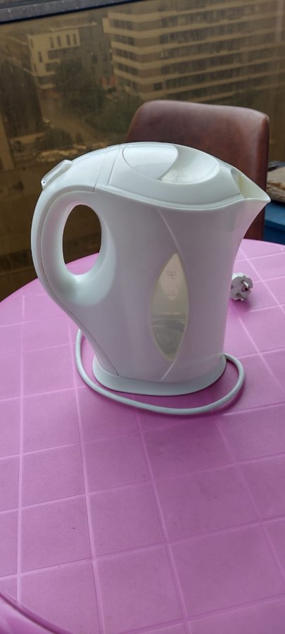 Illustration de BOUILLOIRE KETTLE WATERKOKER 1.2 LT