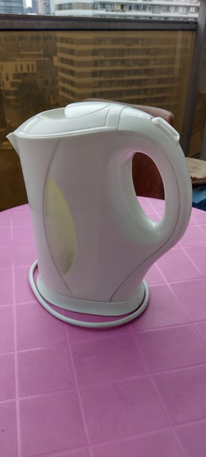 Illustration de BOUILLOIRE KETTLE WATERKOKER 1.2 LT