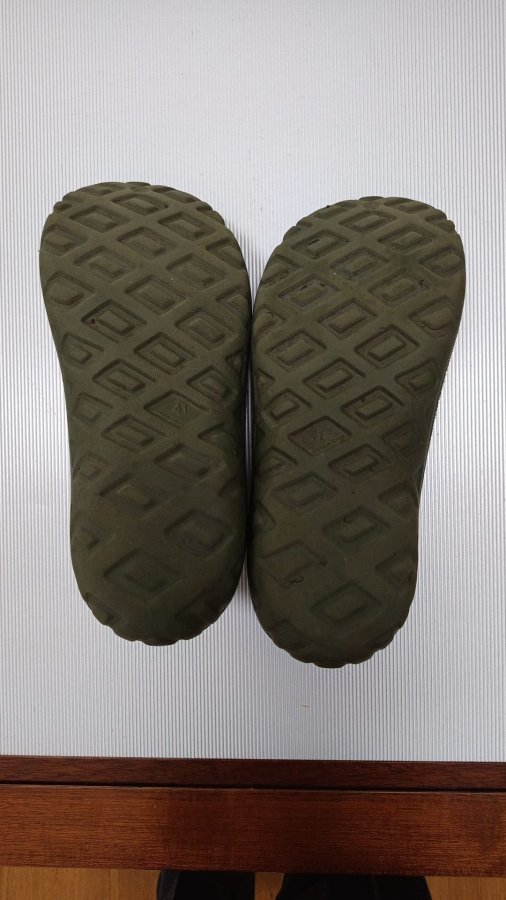 Illustration de Chaussures de jardin