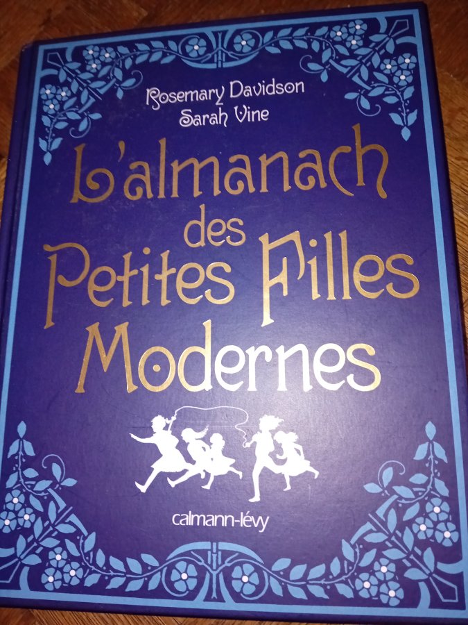 Illustration de L almanach des petites filles modernes
