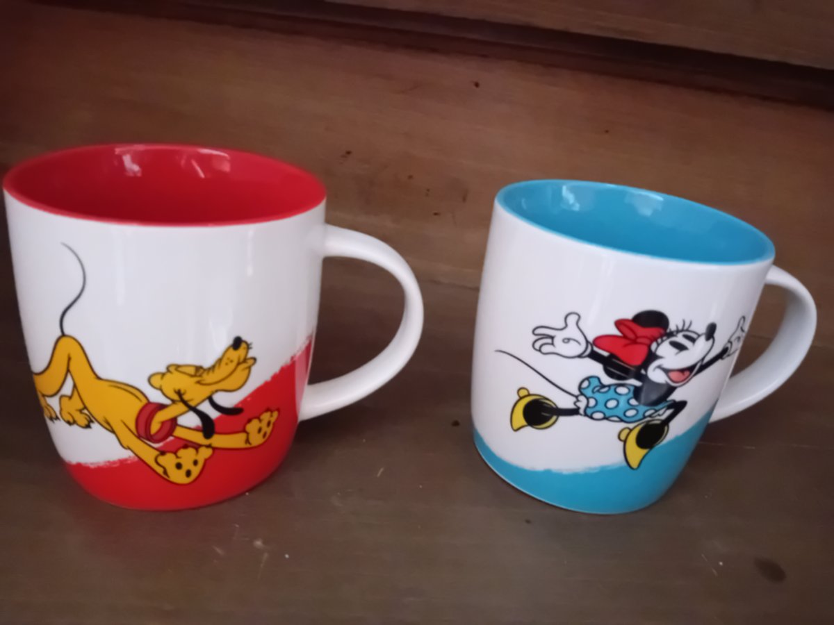 Illustration de Tasse pluto, minnie