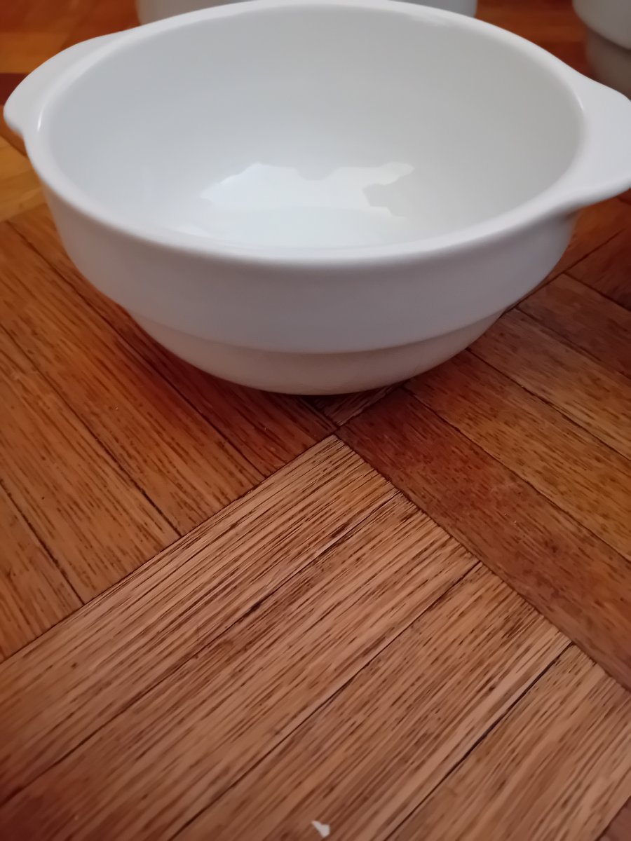 Illustration de 4 bols à soupe porcelaine allemande