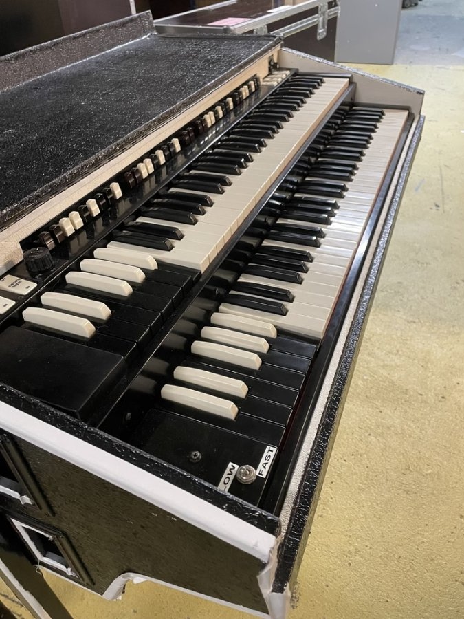 Illustration de A donner Orgue Hammond B3 + Leslie 122 