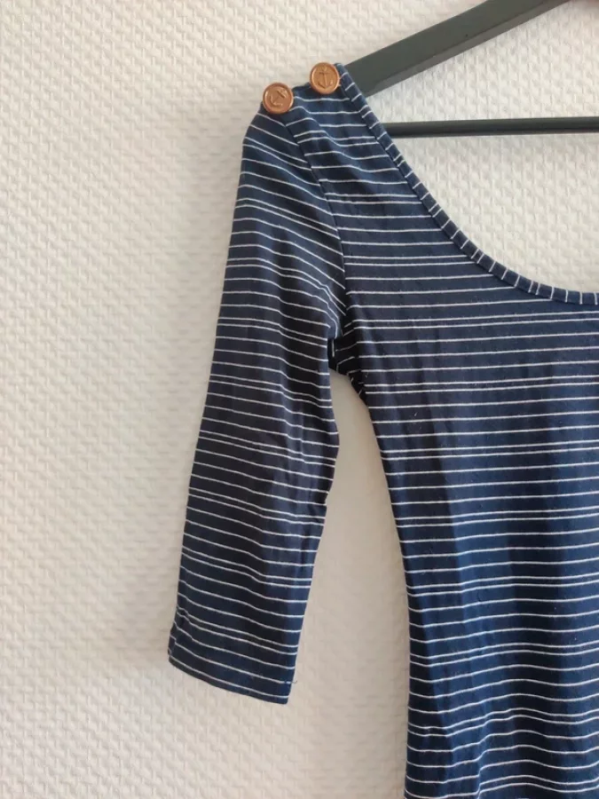 Illustration de Robe style marinière 