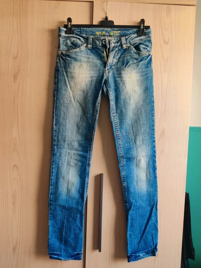 Illustration de Pantalon jeans Replay & Sons