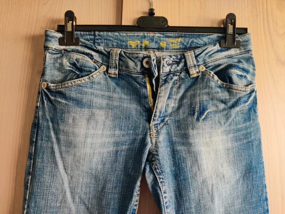 Illustration de Pantalon jeans Replay & Sons