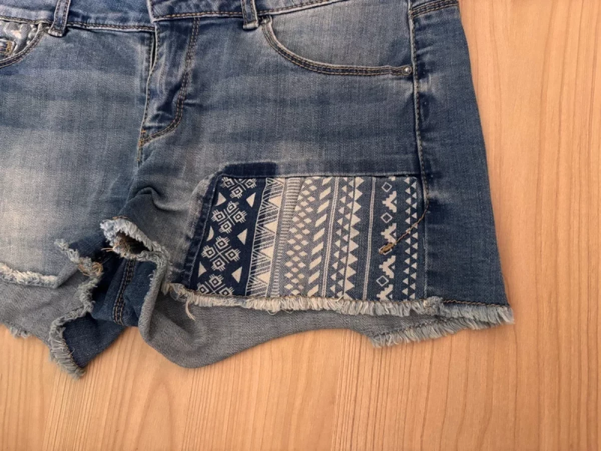 Illustration de Short en jeans Springfield
