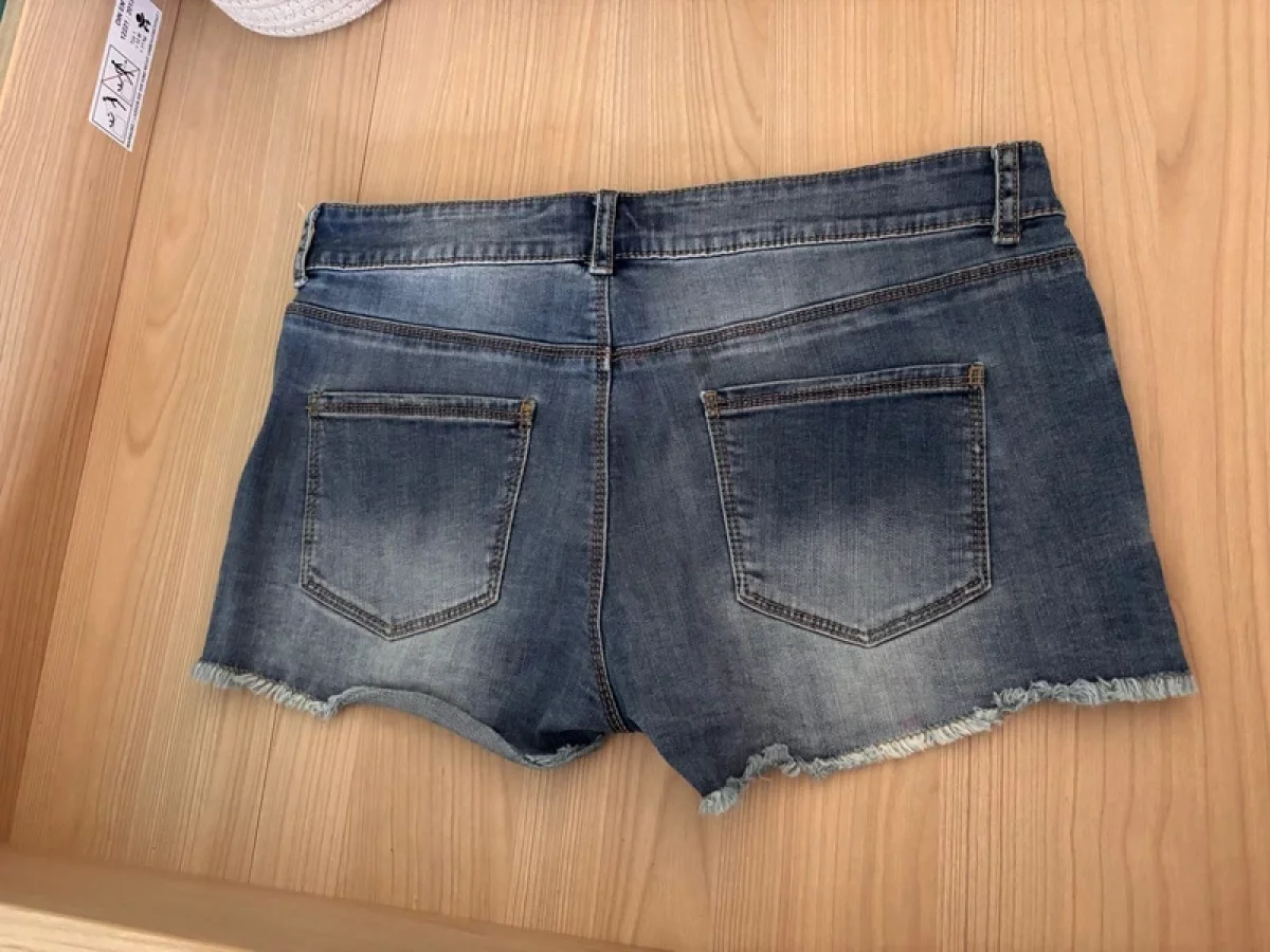 Illustration de Short en jeans Springfield