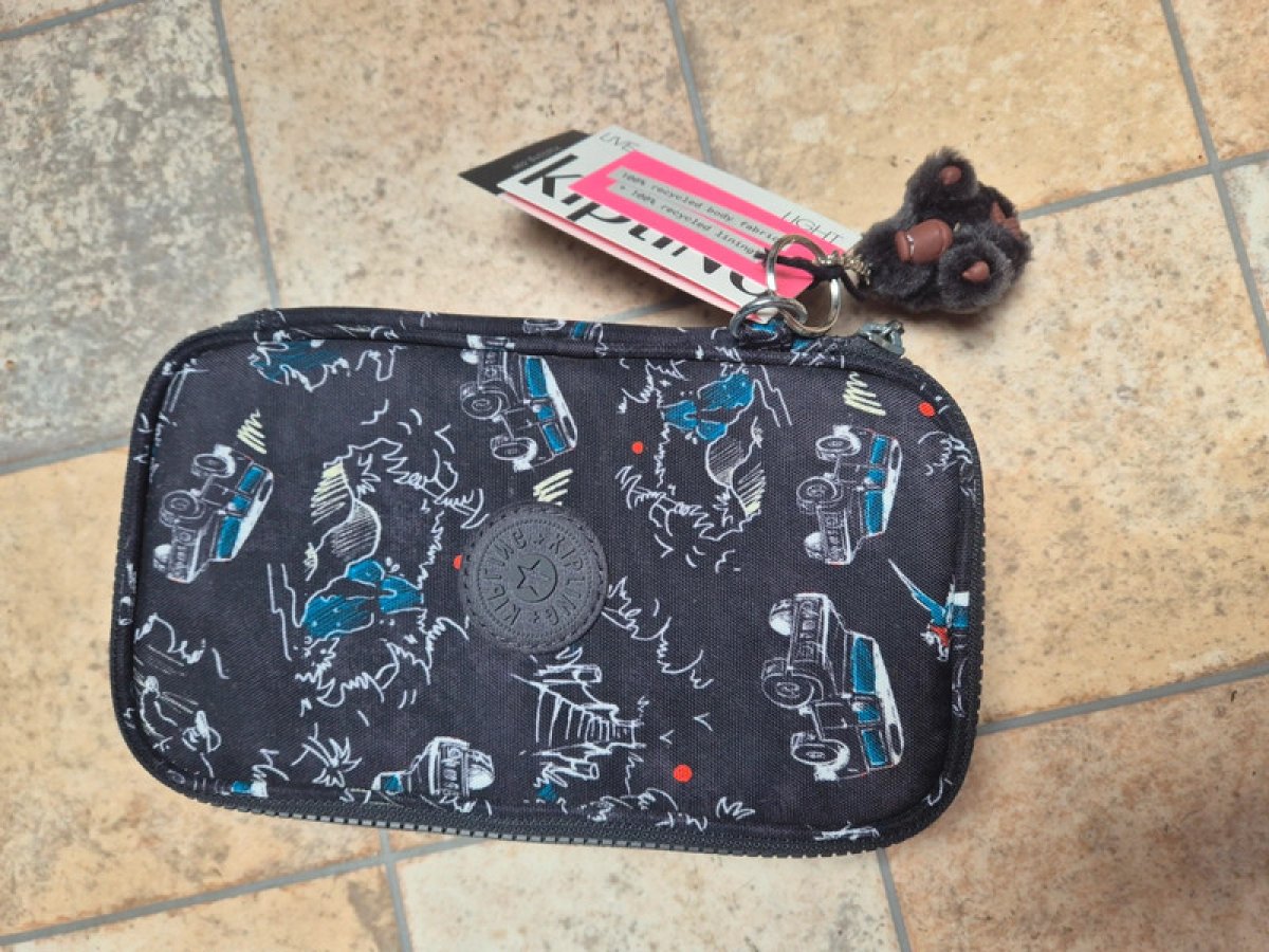 Illustration de Trousse kipling 50pens neuve