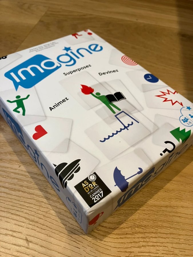Illustration de Jeu de société Imagine +12ans