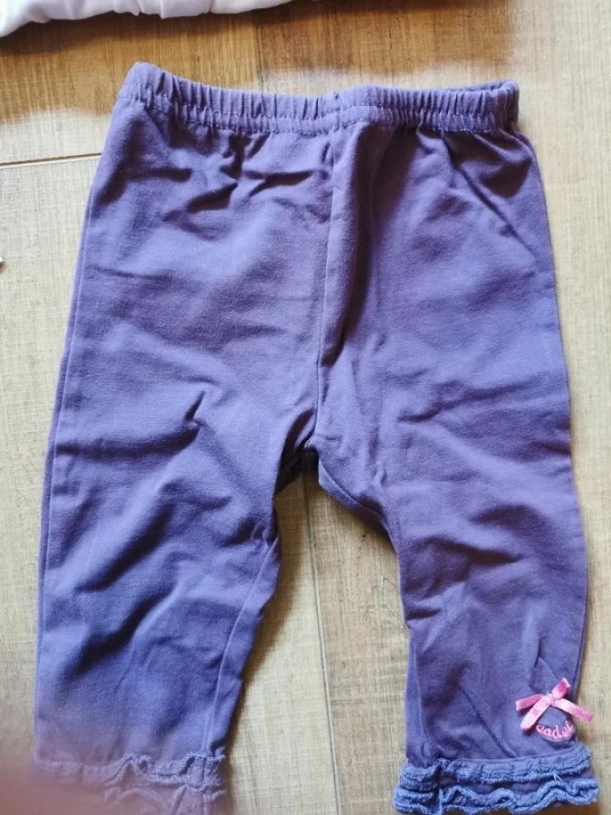 Illustration de Gilet et pantalon 67 cm