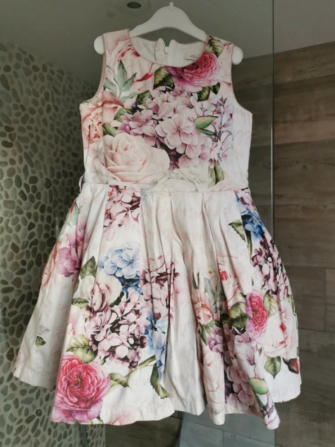Illustration de Robe fleurie 116 cm