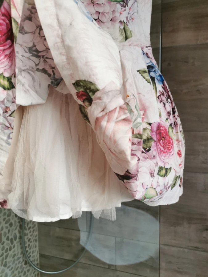 Illustration de Robe fleurie 116 cm